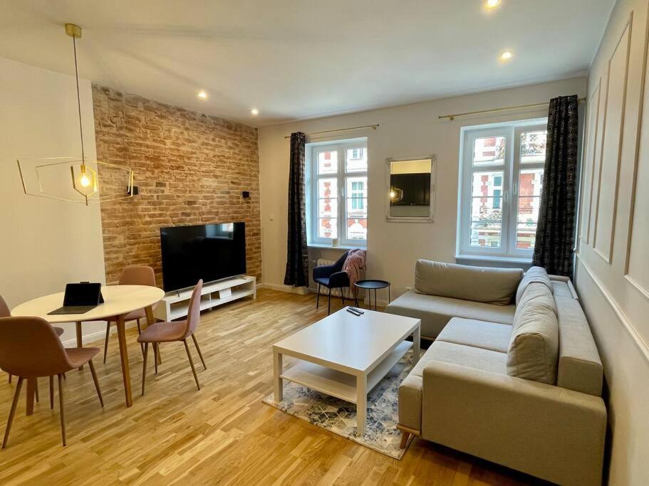 Luxury Apartment In Gliwice Near Town Square Ngoại thất bức ảnh